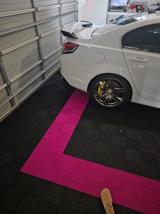 Heavy-Duty Modular Interlocking Garage Floor Tiles – Ventilated, Slip-Resistant, DIY Install