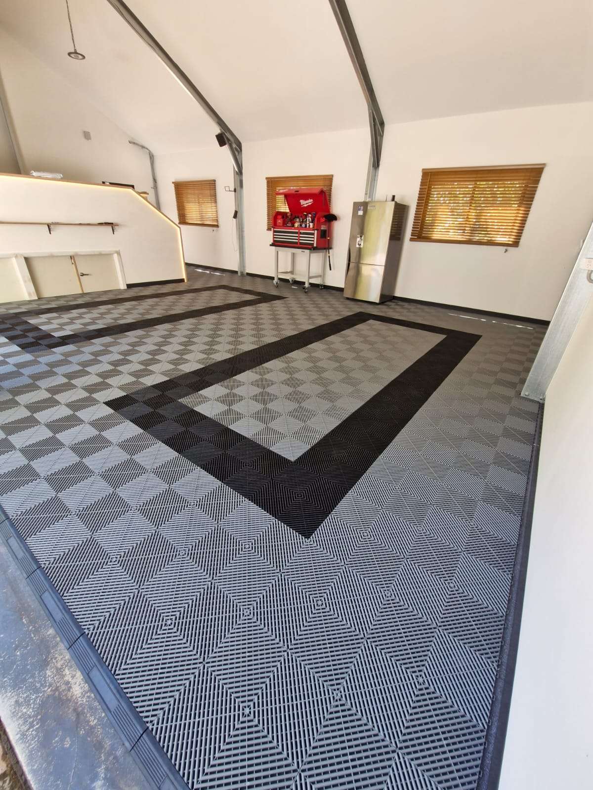 Double garage floor